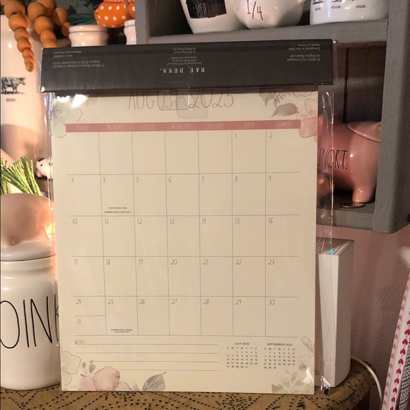 Rae Dunn 17 Month Bamboo Hanger Calendar Floral Cream August 2025-December 2026 - Picture 1 of 8